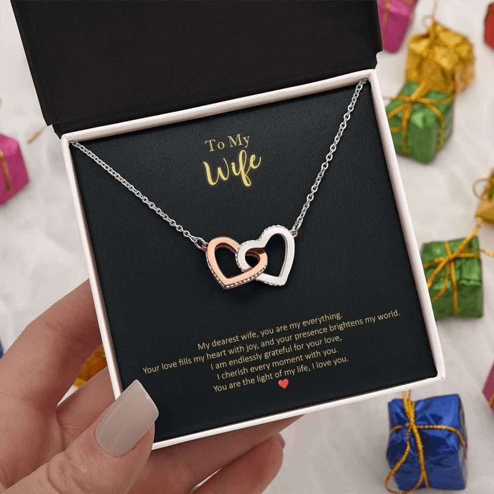 To My Wife Interlocking Hearts Necklace Dearest Wife Message